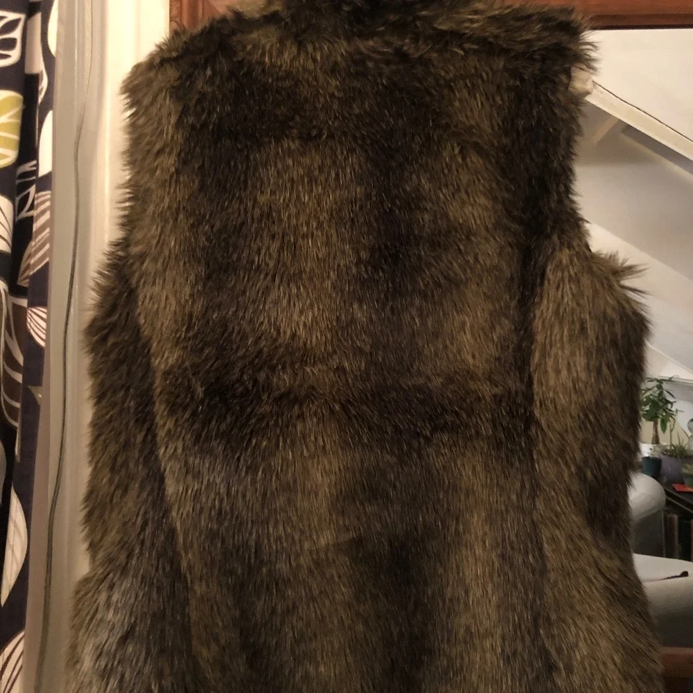 Banana Republic Faux Fur Moto vest - Picture 8 of 10